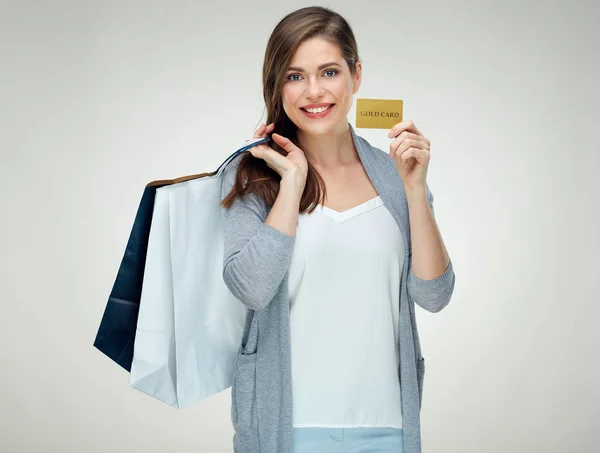 Happy Emocionální Žena Držící Kreditních Karet Nákupní Tašky Izolovaných Bílém — Stock fotografie