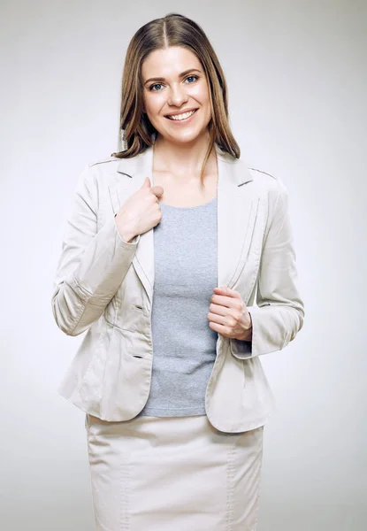 Glimlachende Zakenvrouw Dragen Office Suit Poseren Geïsoleerd Witte Achtergrond — Stockfoto