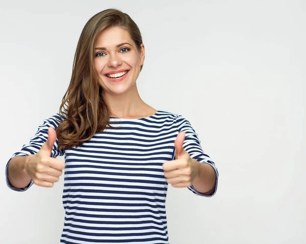 Lachende Vrouw Met Lange Haren Tonen Duimschroef Opwaarts Geïsoleerd Witte — Stockfoto