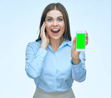 Mutlu duygusal işkadını gösteren cep telefonu ekran 