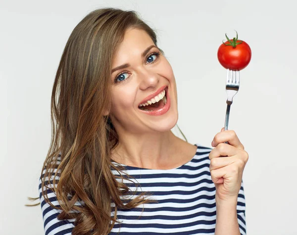 Lycklig Kvinna Med Öppnade Munnen Håller Gaffel Med Tomat Kost — Stockfoto
