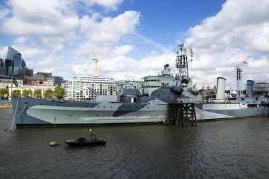 HMS Belfast Kruvazör 19 Londra şehrinde Thames Nehri üzerinde. Eylül 2018. (Amerika Birleşik Devletleri )