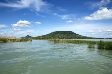 Szigliget, Macaristan'dan Balaton Gölü peyzaj