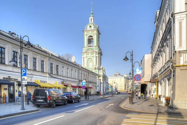 俄罗斯莫斯科 2018年11月 Pyatnitskaya 街的圣约翰教堂的钟楼 老莫斯科的历史和文化中心 — 图库照片