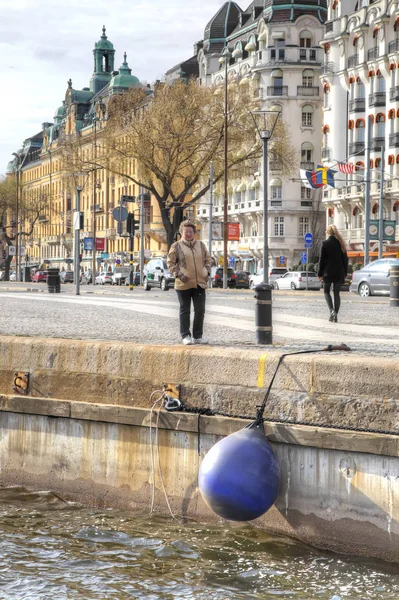街の歴史的な中心部の都市堤防のストックホルム スウェーデン 2013 を可能性があります — ストック写真