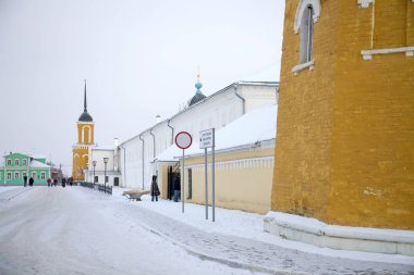 Kar yağışı, Kolomna şehir. Staro-Troitsky Novo-Golutvin Manastırı
