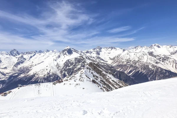 Perfekt Skidåkning Sluttningarna Mountain Resort Dombay — Stockfoto