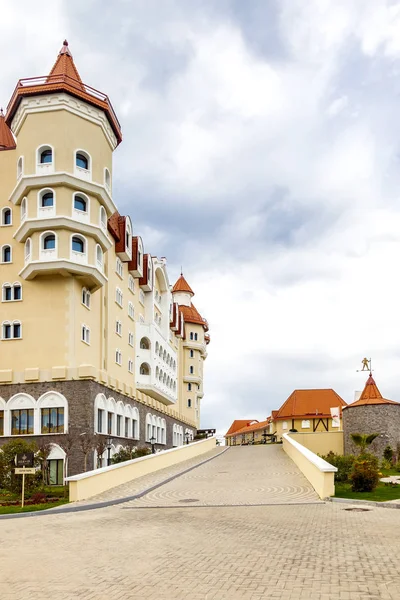Caucasus Sochi Rússia Abril 2015 Complexo Hoteleiro Moderno Bogatyr Lado — Fotografia de Stock