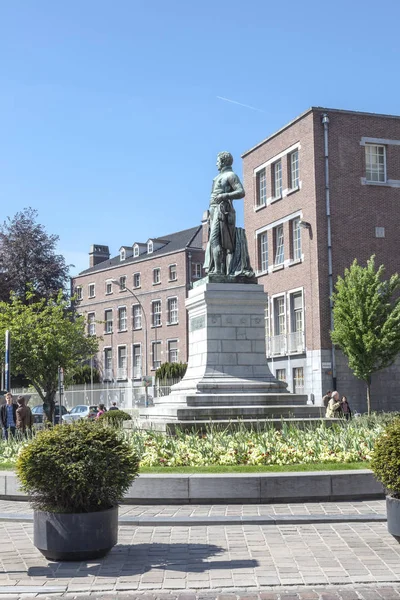 Gandawa Belgia Może 2011 Posąg Słynnego Średniowiecznego Przemysłowiec Przedsiębiorca Przemysłowe — Zdjęcie stockowe