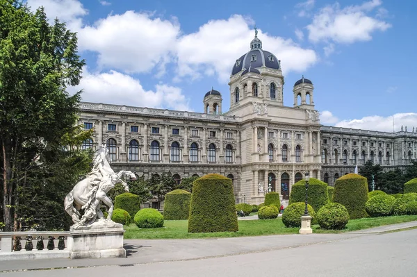 Österrike. Vienna. Stadsbilden. Maria Theresa-torget — Stockfoto