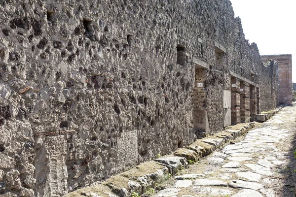 I staden av Pompeji begravdes under ett lager av aska av vulkanen M — Stockfoto