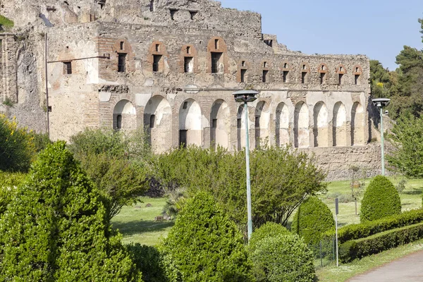 I staden av Pompeji begravdes under ett lager av aska av vulkanen M — Stockfoto