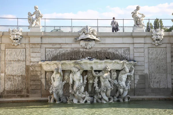 Viyana. Belvedere Sarayı ve Park kompleksi pınarlarına — Stok fotoğraf