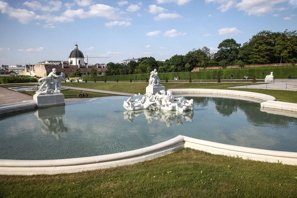 Vienne. Fontaines du Palais du Belvédère et du Complexe du Parc — Photo