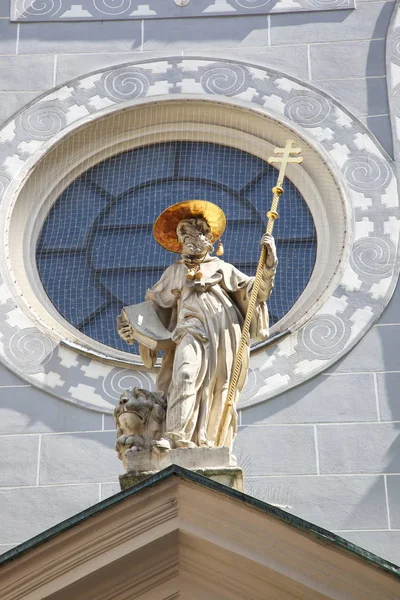 Wiedeń. Fasada katedry Świętego Szczepana, rzeźba — Zdjęcie stockowe