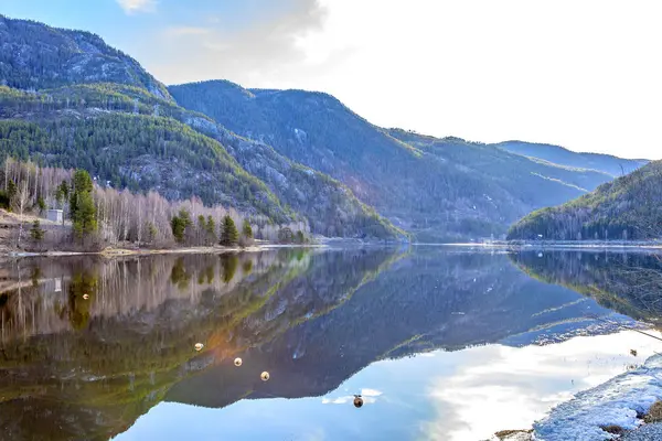 Bergsee — Stockfoto