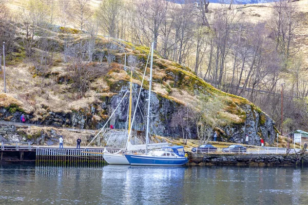 Noorwegen. Fjord Sognefjord. Pier — Stockfoto
