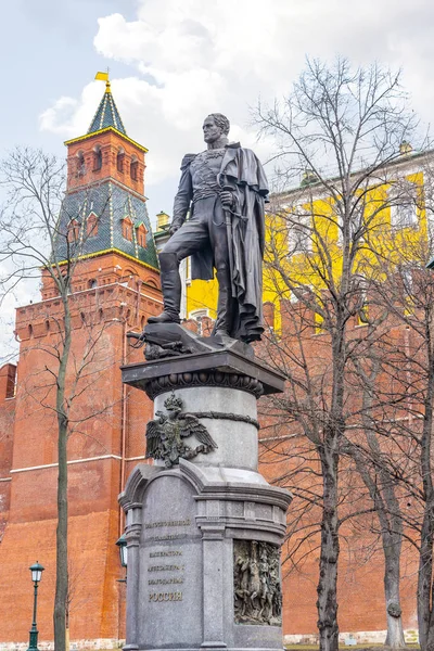 Moskwa. Pomnik cesarza Aleksandra I w ogrodzie Alexander — Zdjęcie stockowe