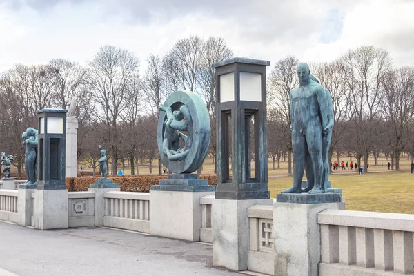 Esculturas en el parque Frogner. Ciudad de Oslo —  Fotos de Stock