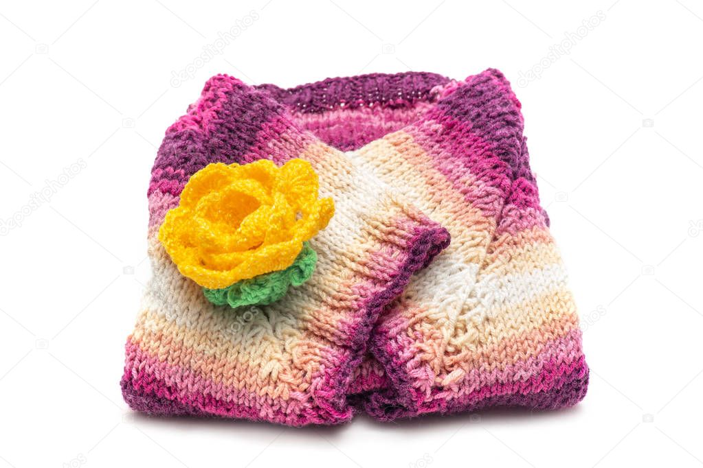 Knitted scarf with flower