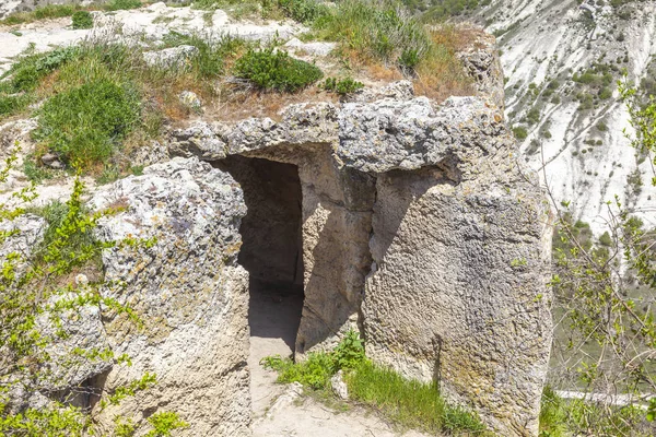 Chufut-Kale, la cueva ciudad-fortaleza — Foto de Stock