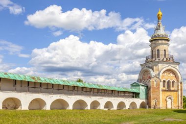 Torzhok, ne kadar. Novotorzhsky Borisoglebsky Manastırı