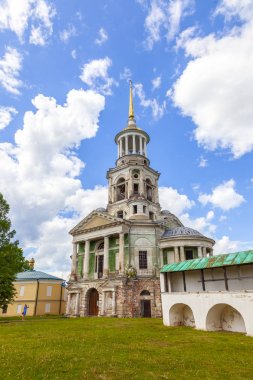 Torzhok, ne kadar. Novotorzhsky Borisoglebsky Manastırı