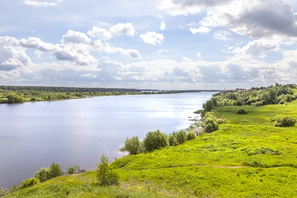 Río Volga cerca del pueblo de Gorodnya —  Fotos de Stock