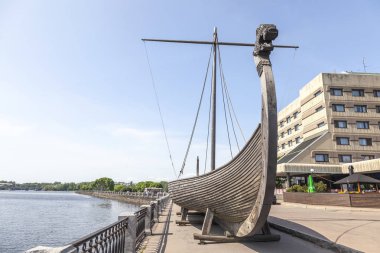 Vyborg Salakkalahti Körfezi'nin dolgu üzerinde Drakkar