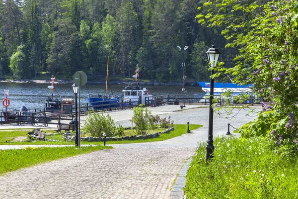 Valaam Island. The road to the pier Meteors — Stock Photo, Image