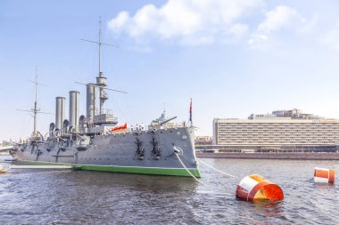 St. Petersburg'da. Kruvazör Aurora