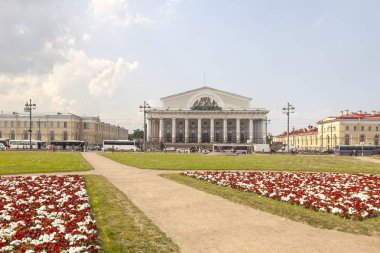 St. Petersburg'da. Değişim Meydanı