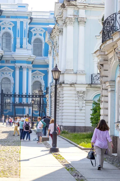 Cathédrale Smolny dans la ville de Saint-Pétersbourg — Photo