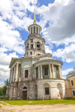 Torzhok, ne kadar. Novotorzhsky Borisoglebsky Manastırı