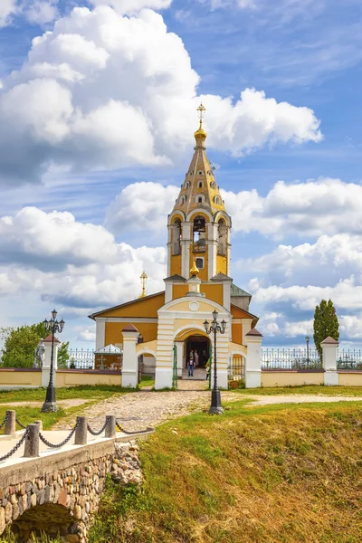 Iglesia de la Natividad de la Virgen. Pueblo Gorodnya, Tver reg — Foto de Stock