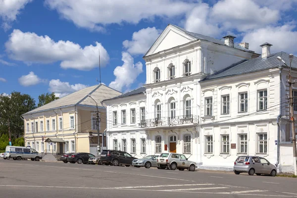 Torzhok. Administrativ byggnad — Stockfoto