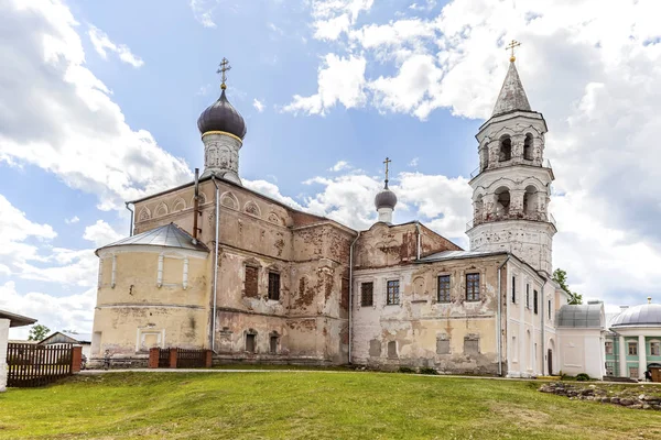 Torzhok. Klasztor novotorzhsky Borisoglebsky — Zdjęcie stockowe