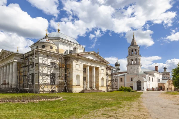 Torzhok. Klostret novotorzhsky Borisoglebskij — Stockfoto