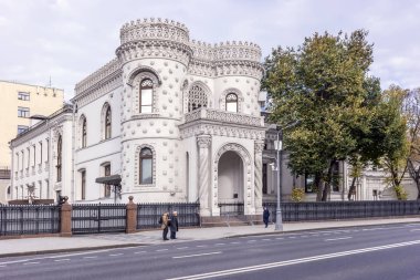Moskova. Vozdvizhenka Caddesi. Eski Halkın Dostluk Evi