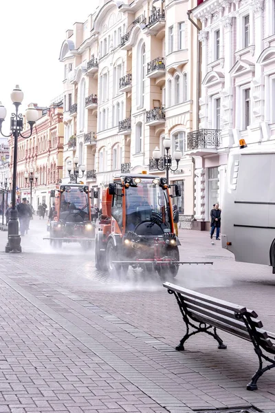 Mosca. Pulizia della strada Old Arbat — Foto Stock