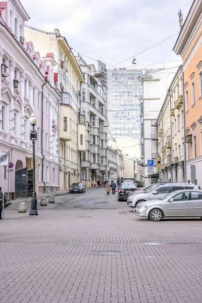 Moskou. Straat oude Arbat en Bolsjoj Novopeskovski Lane — Stockfoto