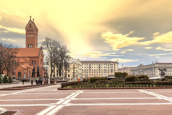 Kyrkan Simeon Och Helena Självständighetstorget — Stockfoto