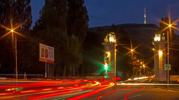 Προβολή της νύχτας Πιατιγκόρσκ resort. — Φωτογραφία Αρχείου