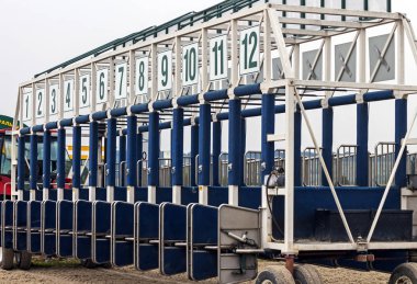 Gates at yarışları için Başlat.