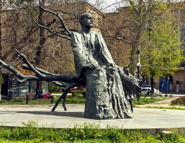 Памятник Комитасу в Ереване . — стоковое фото