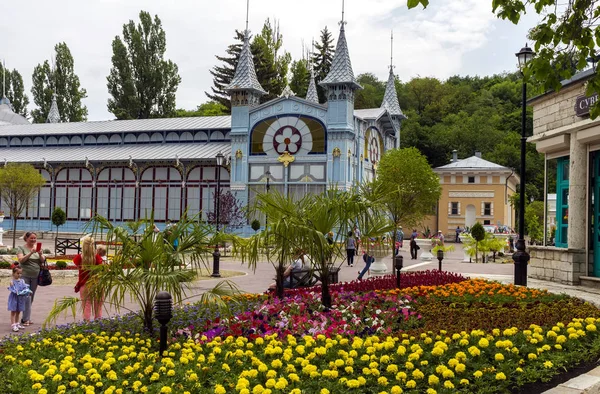 Park "Flower-trädgård" i Pyatigorsk. — Stockfoto