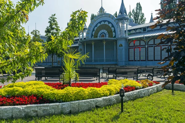 Parque "Flower-garden" em Pyatigorsk . — Fotografia de Stock