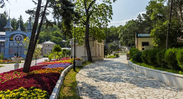 Park "Flower-trädgård" i Pyatigorsk. — Stockfoto