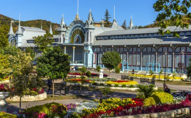 1828 'de Rusya' nın Kuzey Kafkasya 'daki Pyatigorsk tatil beldesinin en güzel ve en sevilen yerlerinden biri olan 