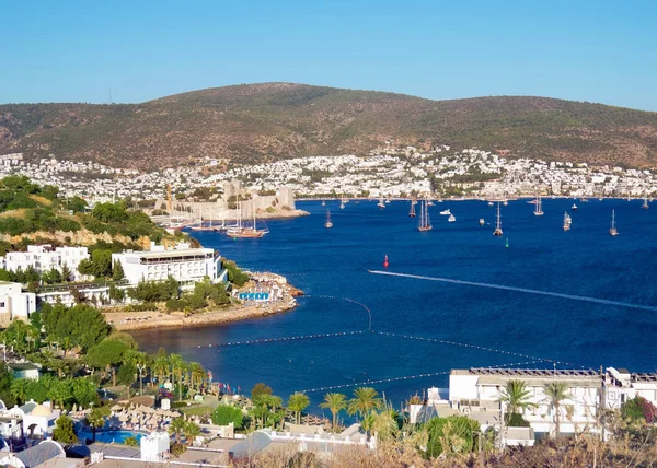 View of Bodrum Bay and the St. Peter's Castle (Bodrum Castle) — Stock Photo, Image